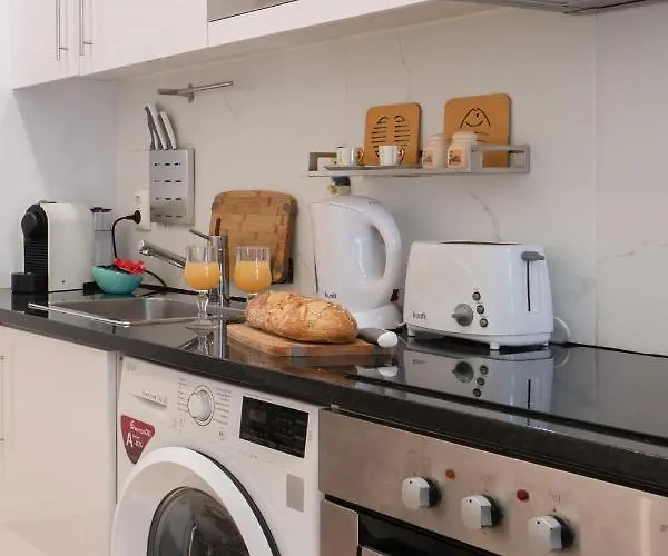 0 Ac Metro Nearby Porto