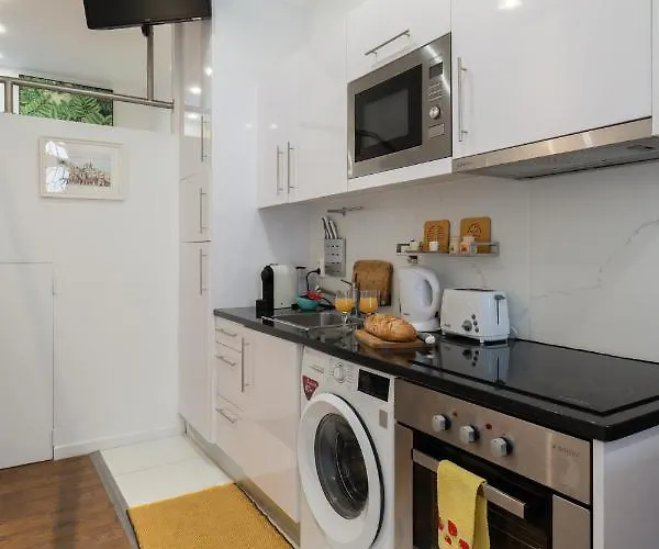 Apartment 0 Ac Metro Nearby *