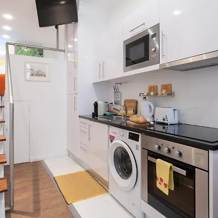 Charming Flat Vibrant Decor Metro Ac In Apartamento